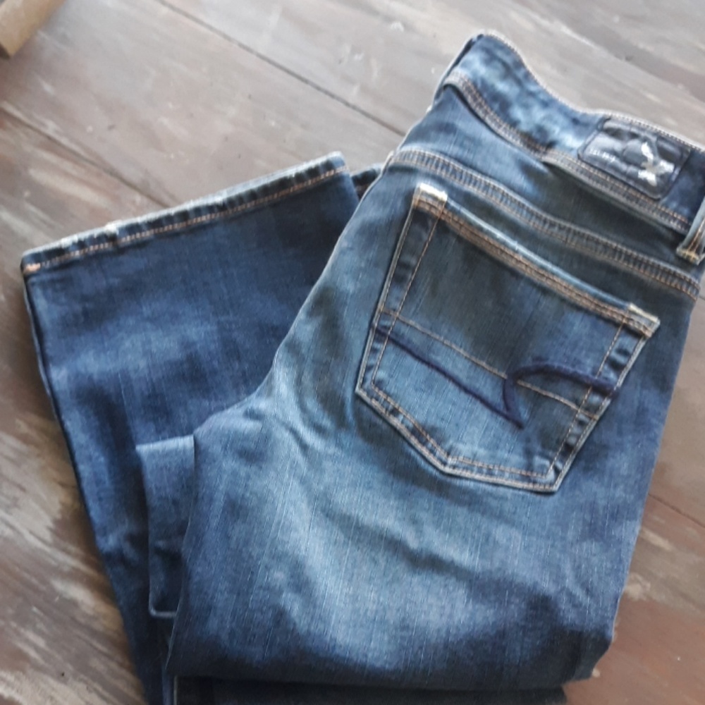 Womens AE jeans